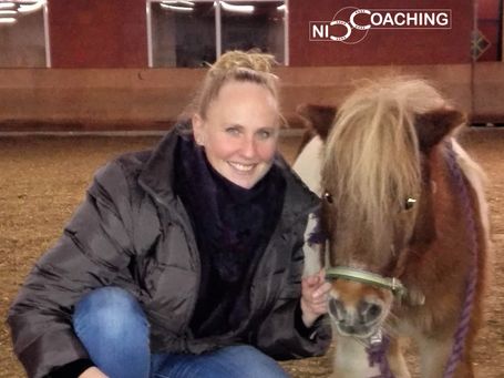 MindMirror® Coach Nicole Walter mit Coaching Pony